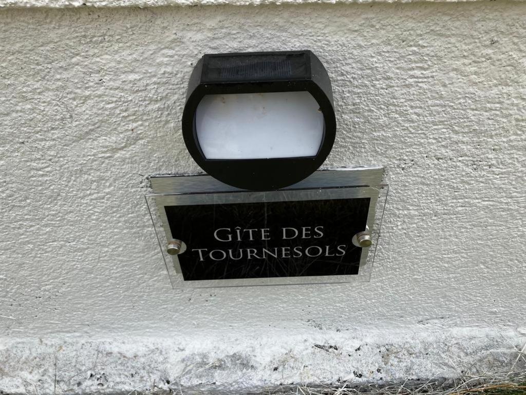 Gite Des Tournesols Oradour-Fanais 외부 사진